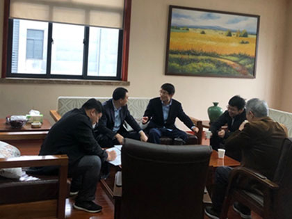 Keqiao Bölgesi başkan yardımcısı Zhang Youdai ve ekibi, teftiş ve rehberlik için grup şirketine gitti